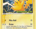 La carte promo Pikachu offerte avec le tout...